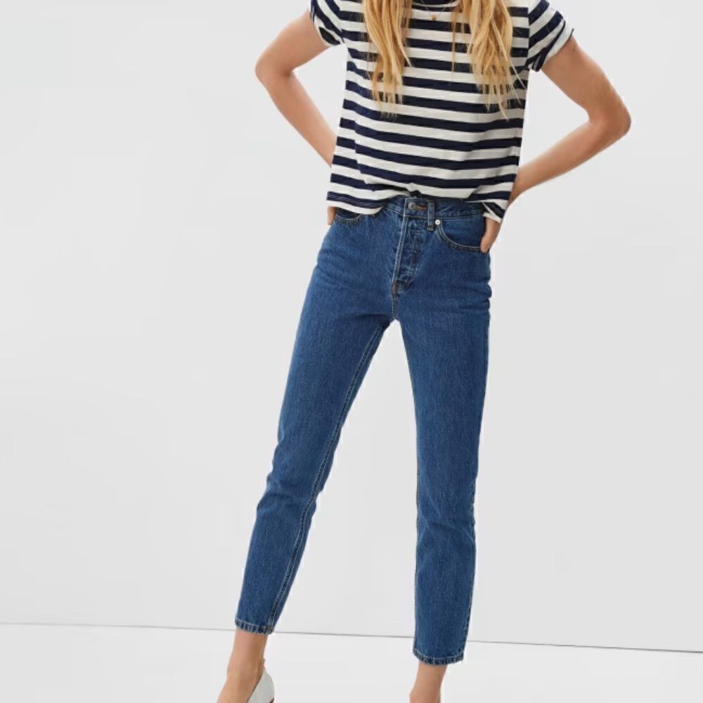 EUC EVERLANE SIZE 30 ANKLE JEANS
